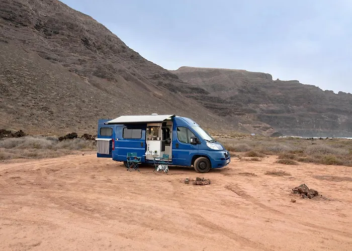 Adventure Campingvan Campeggio Famara
