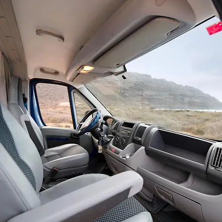 Adventure Campingvan Campingplads Famara